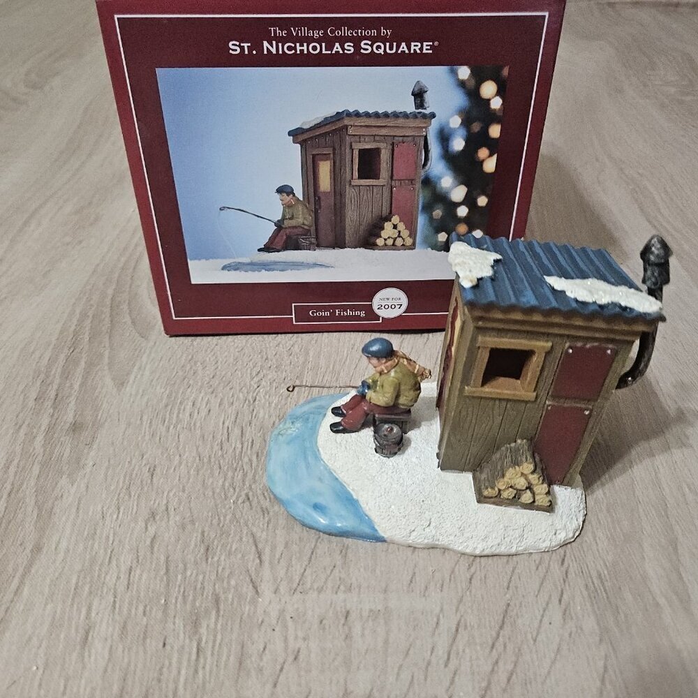 2007 ST NICHOLAS SQUARE "GOIN FISHING"  CHRISTMAS VILLAGE COLLECTION House
